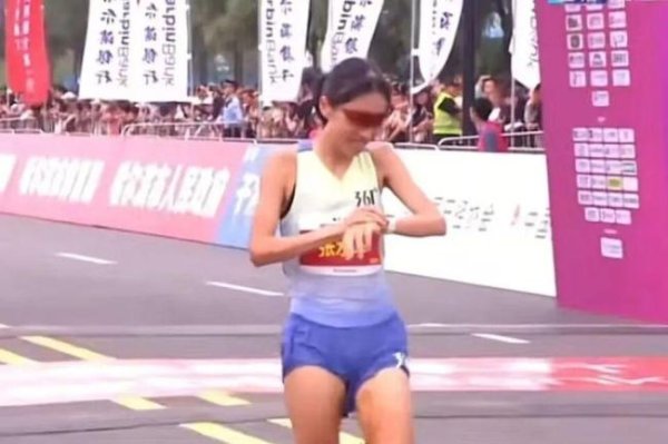 中银两融 最快女护士已恢复正常上班 风波后回归岗位